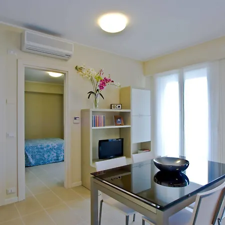 City Residence 2*