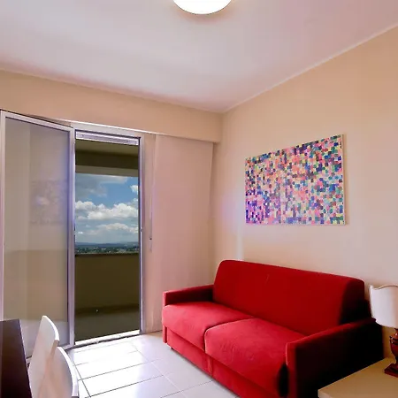 City Residence Aparthotel 2*