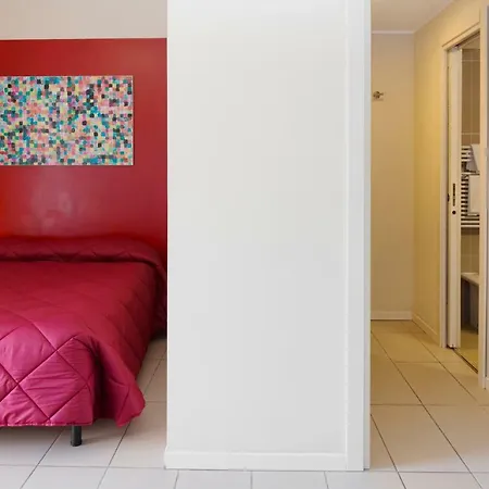 City Residence Aparthotel 2*