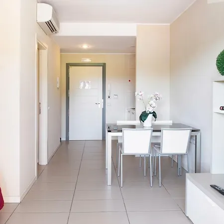 City Residence 2*